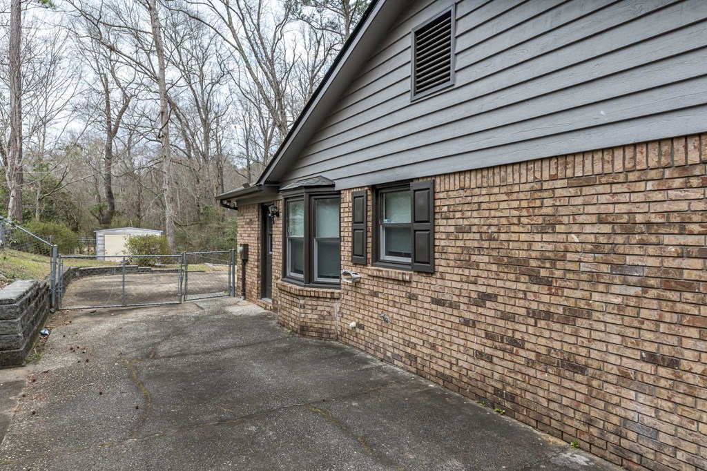 6037 Old Dominion Road Columbus, GA 31909 - Photo 4 of 32 Gallery Image 4