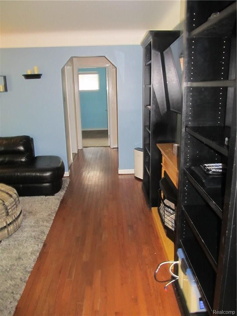 1680 Hampton Road Mount Clemens, MI 48043 - Photo 7 of 33 IMG_6003.JPG
