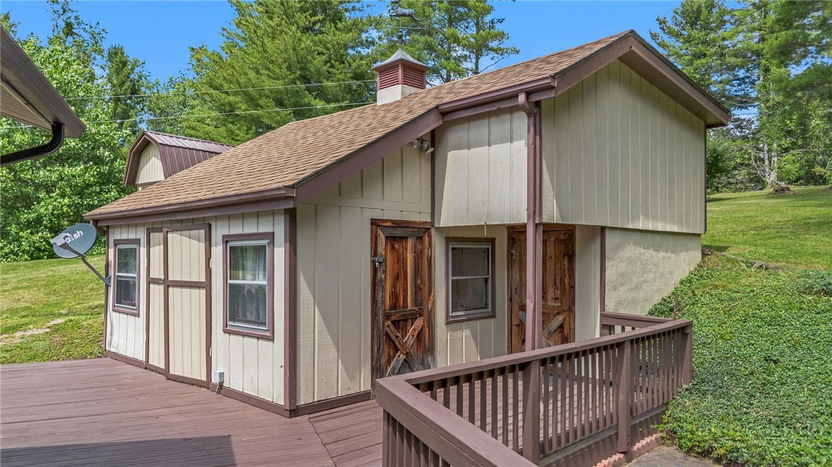 1324 Ripshin Road Troutdale, VA 24378 - Photo 8 of 48