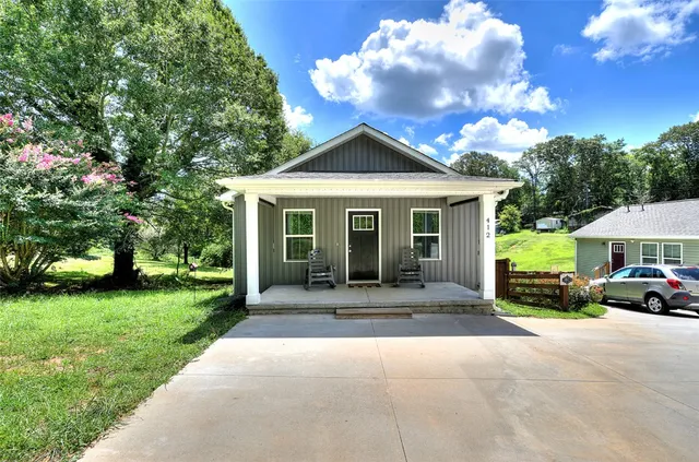 $195,000 | 412 North Spring Street, Walhalla, SC 29691