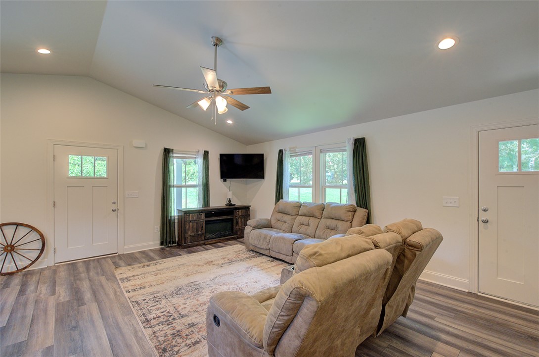 412 North Spring Street Walhalla, SC 29691 - Photo 7 of 35 Gallery Image 7