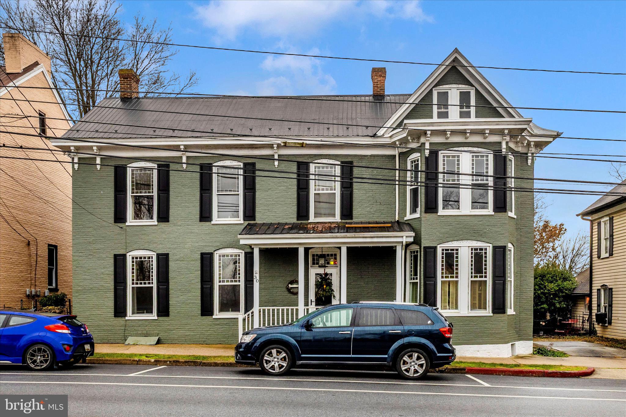 a car parked in front of a building