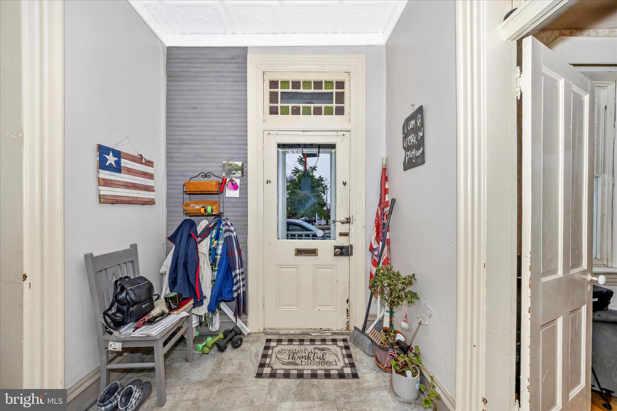 30 West Potomac Street Williamsport, MD 21795 - Photo 2 of 52 a view of a entryway with a workspace