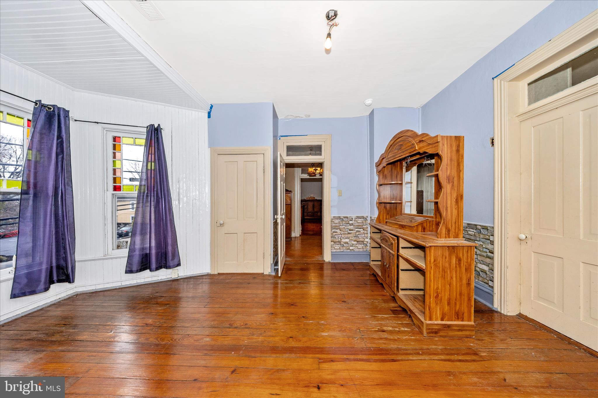 30 West Potomac Street Williamsport, MD 21795 - Photo 33 of 52 a view of a livingroom with wooden floor and furniture