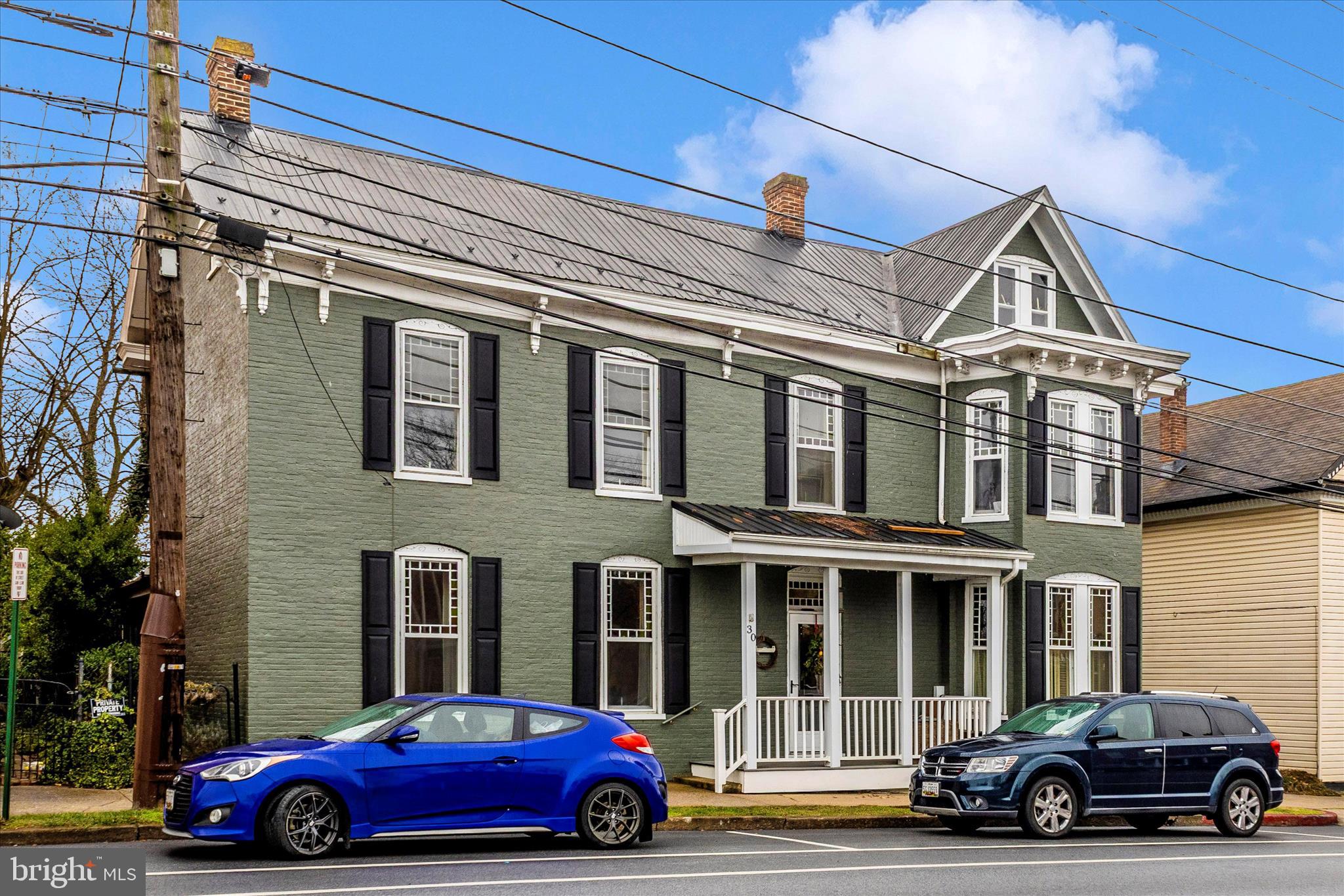 30 West Potomac Street Williamsport, MD 21795 - Photo 40 of 52 a car parked in front of a building
