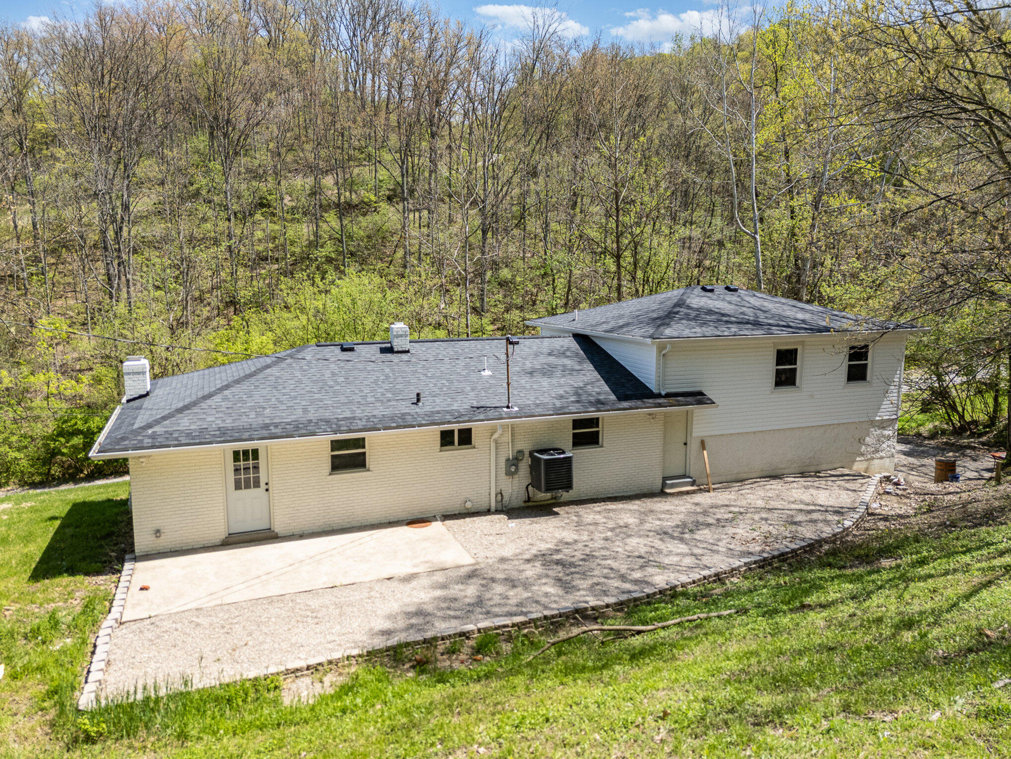 2433 Holds Branch Road Fort Mitchell, KY 41017 - Photo 26 of 39 Gallery Image 26