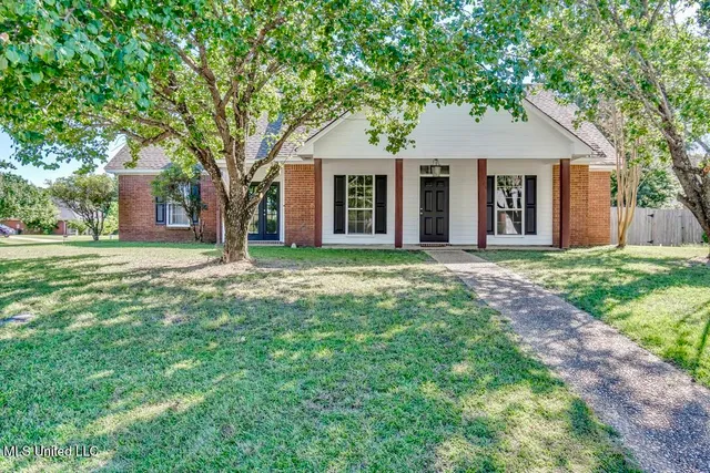 $279,500 | 301 White Oak Drive, Brandon, MS 39047