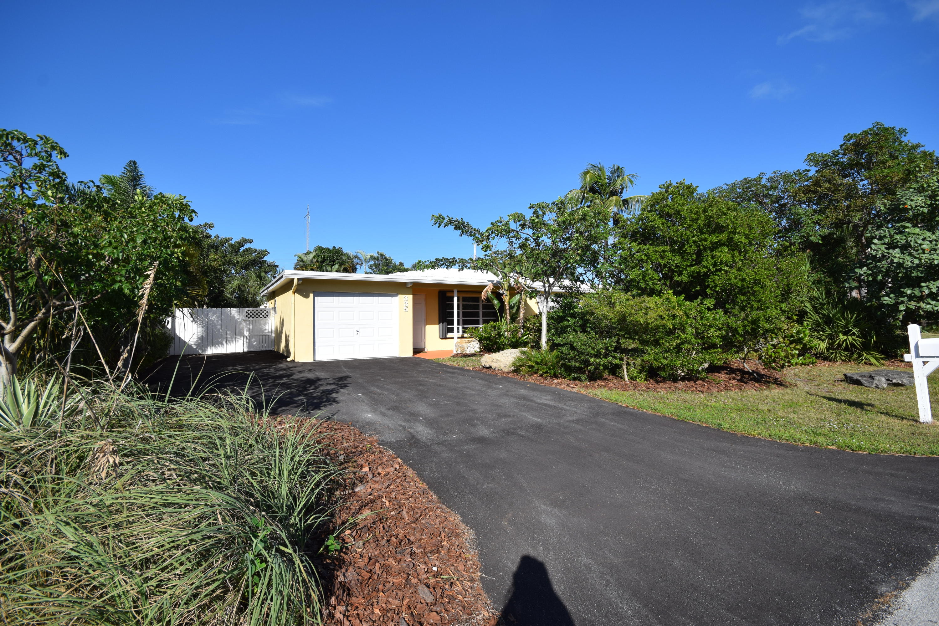 335 Northeast 28th Terrace Boca Raton, FL 33431 - Photo 3 of 27 Front
