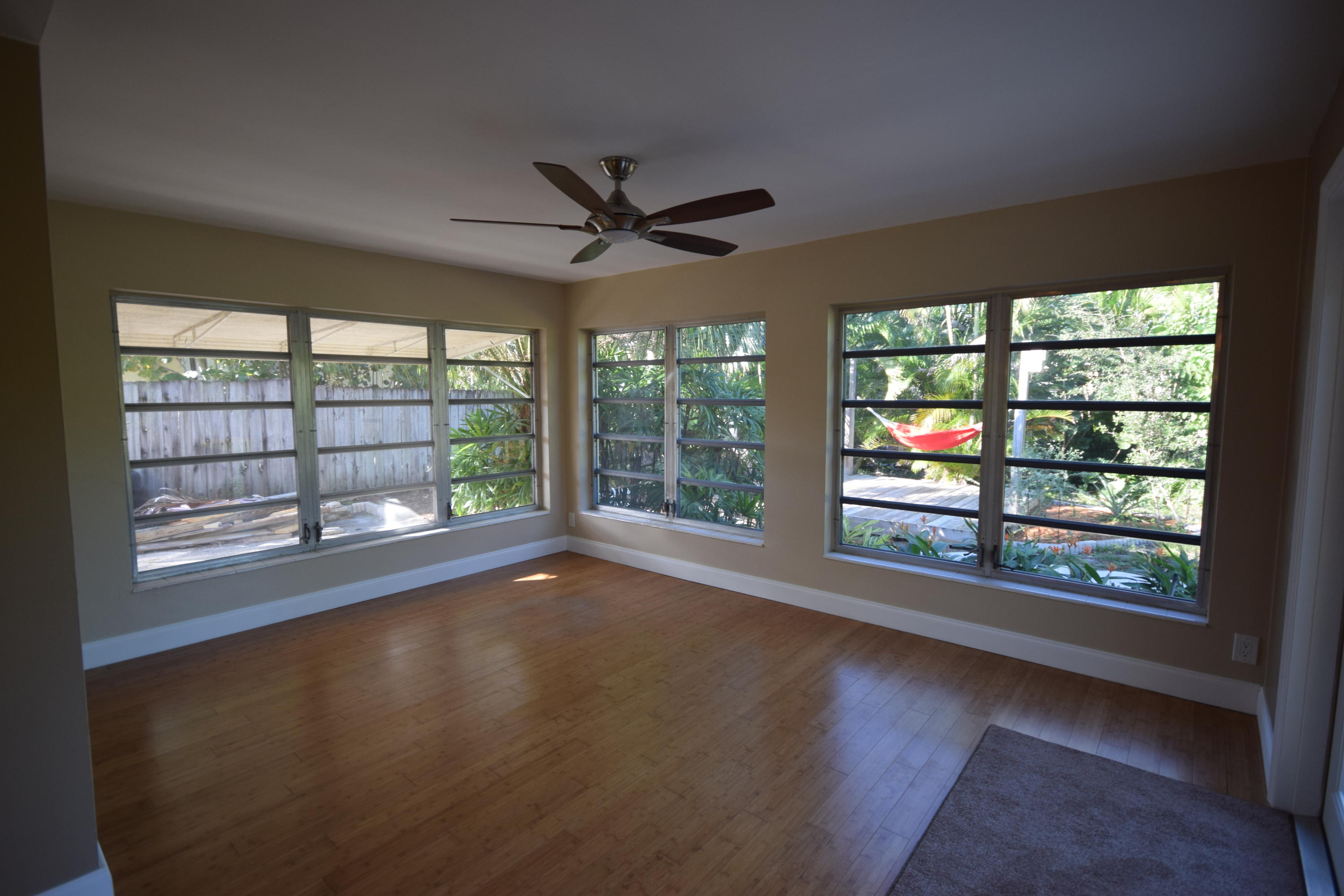 335 Northeast 28th Terrace Boca Raton, FL 33431 - Photo 8 of 27 Family Room