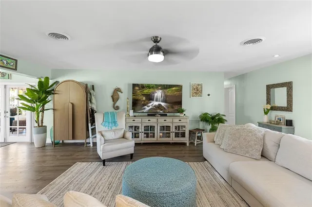 $779,900 | 1310 Southwest 57th Avenue, Plantation, FL 33317