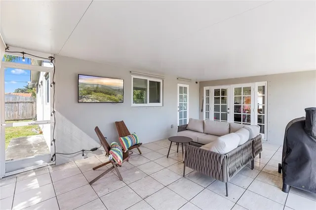 $779,900 | 1310 Southwest 57th Avenue, Plantation, FL 33317