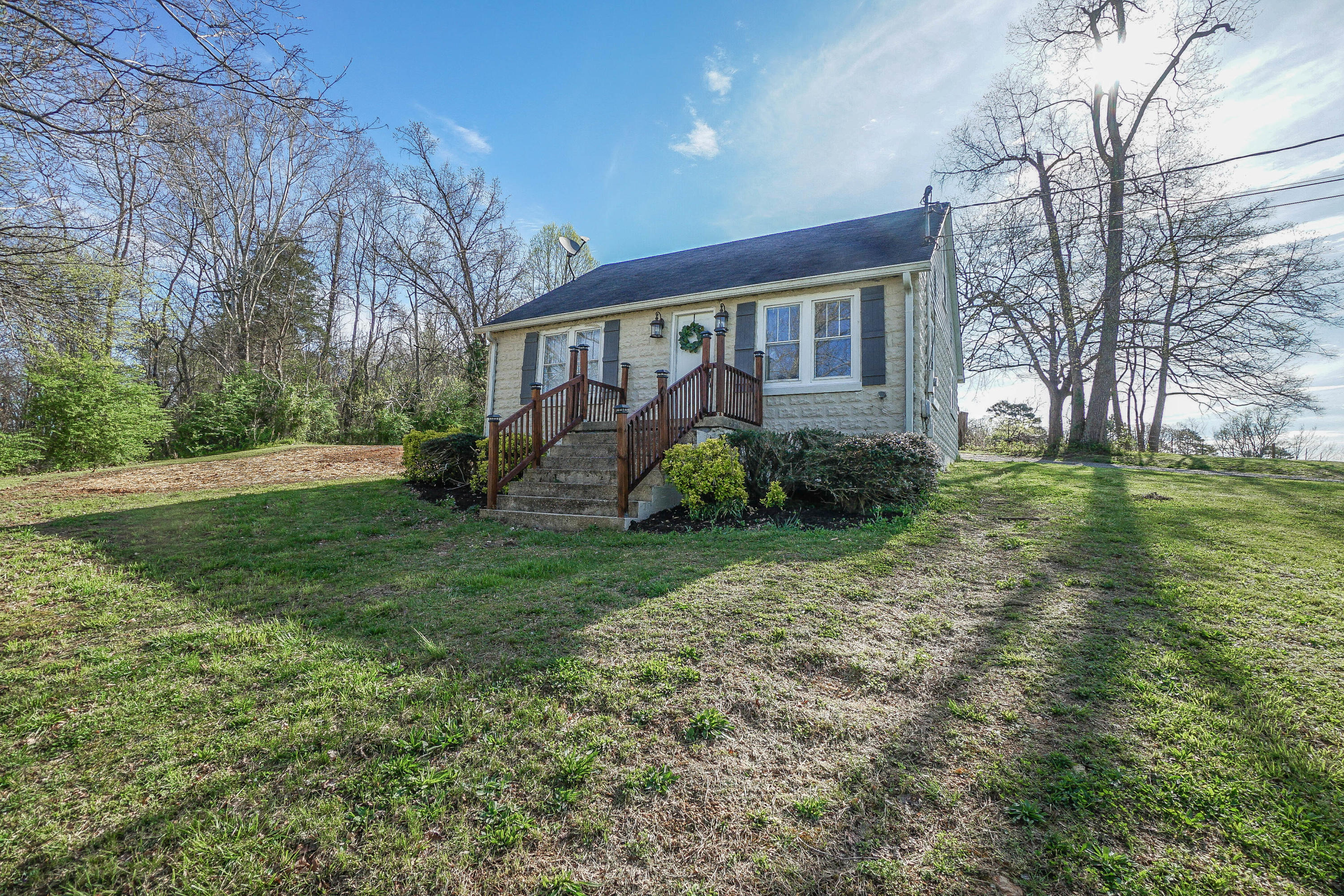 838 Sinking Springs Road Clinton, TN 37716 - Photo 1 of 40 54