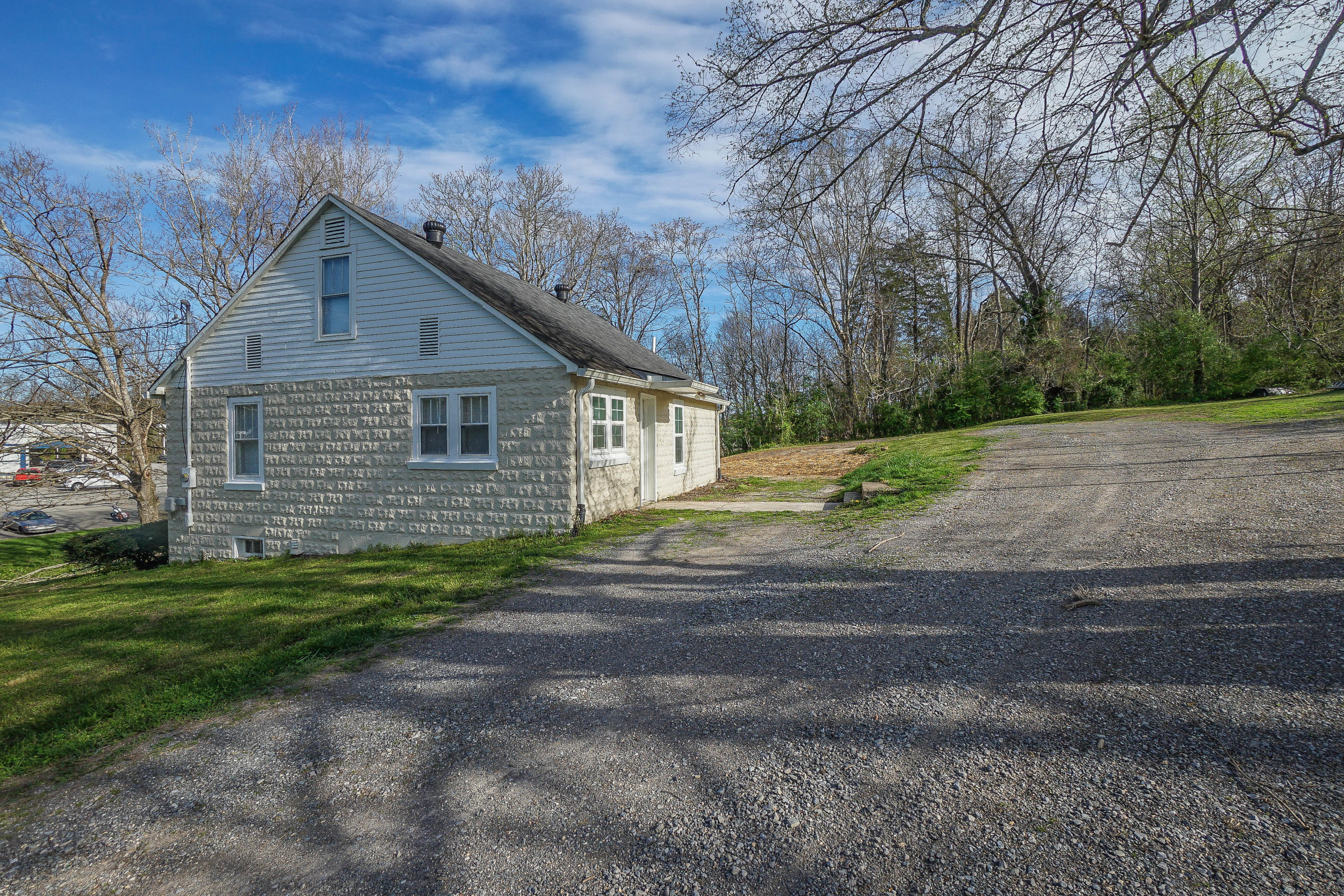 838 Sinking Springs Road Clinton, TN 37716 - Photo 6 of 40 8