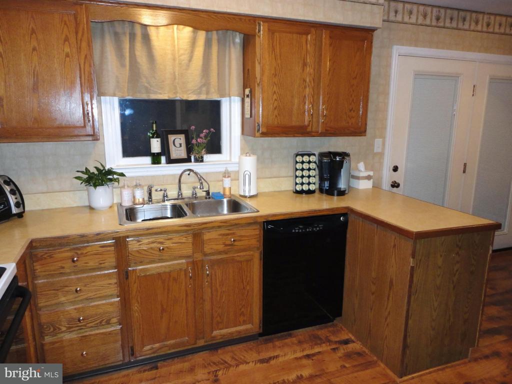 804 East Brubaker Valley Road Lititz, PA 17543 - Photo 3 of 23