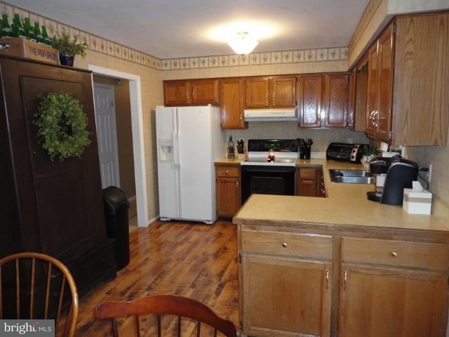 804 East Brubaker Valley Road Lititz, PA 17543 - Photo 6 of 23