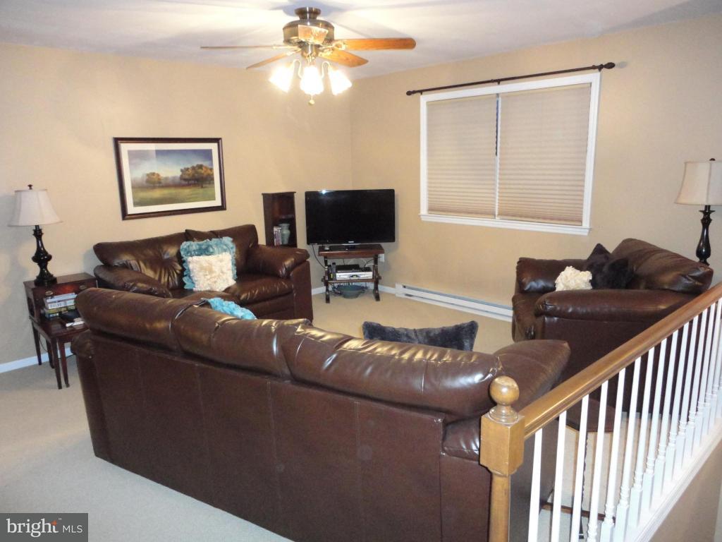 804 East Brubaker Valley Road Lititz, PA 17543 - Photo 8 of 23