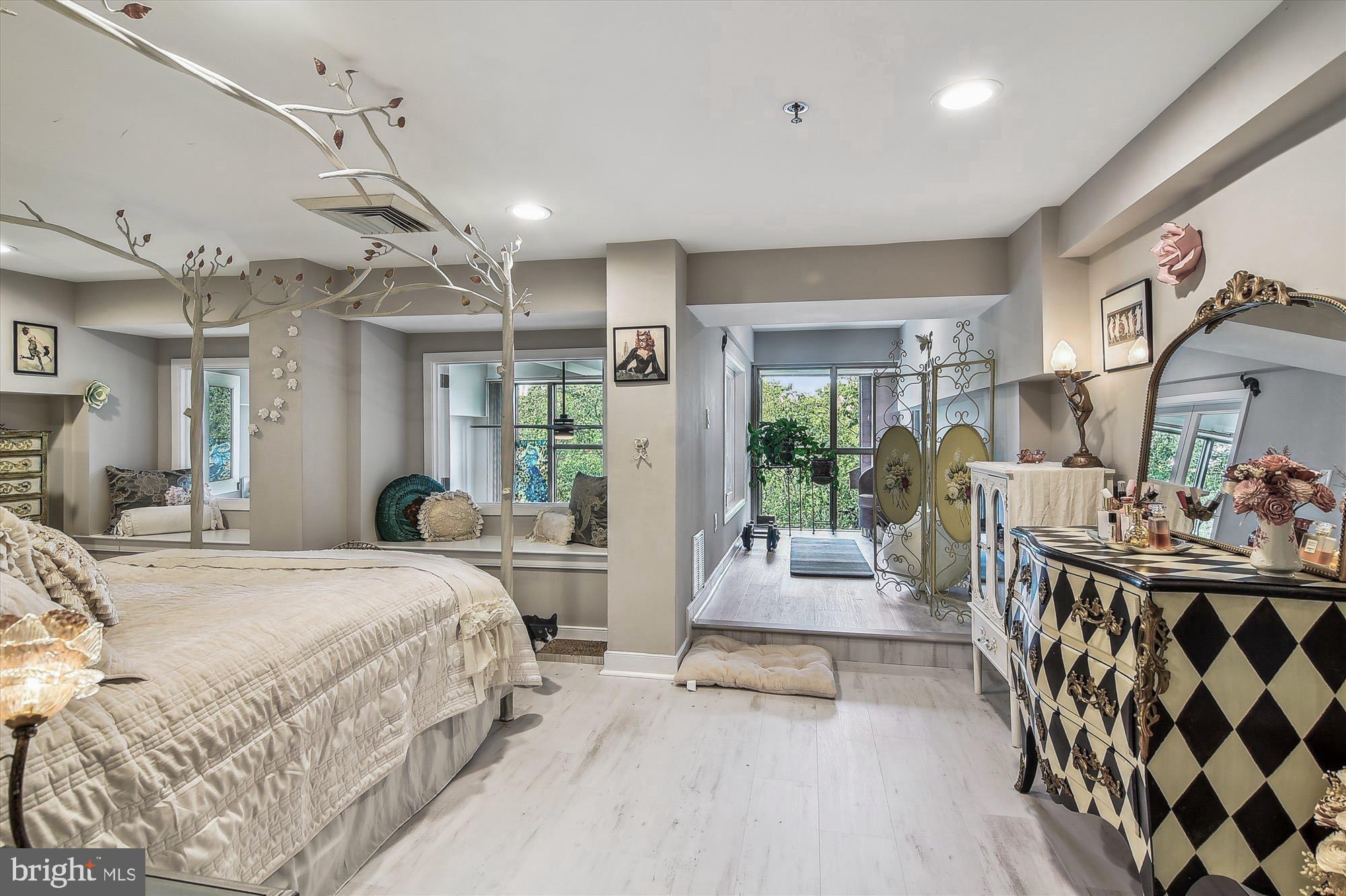 2901 Boston Street, Unit 206 Baltimore, MD 21224 - Photo 19 of 65 Upper level Bedroom suite