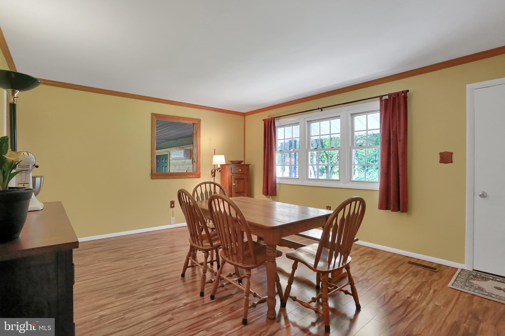 391 Petersburg Road Carlisle, PA 17015 - Photo 8 of 33 Dining Room