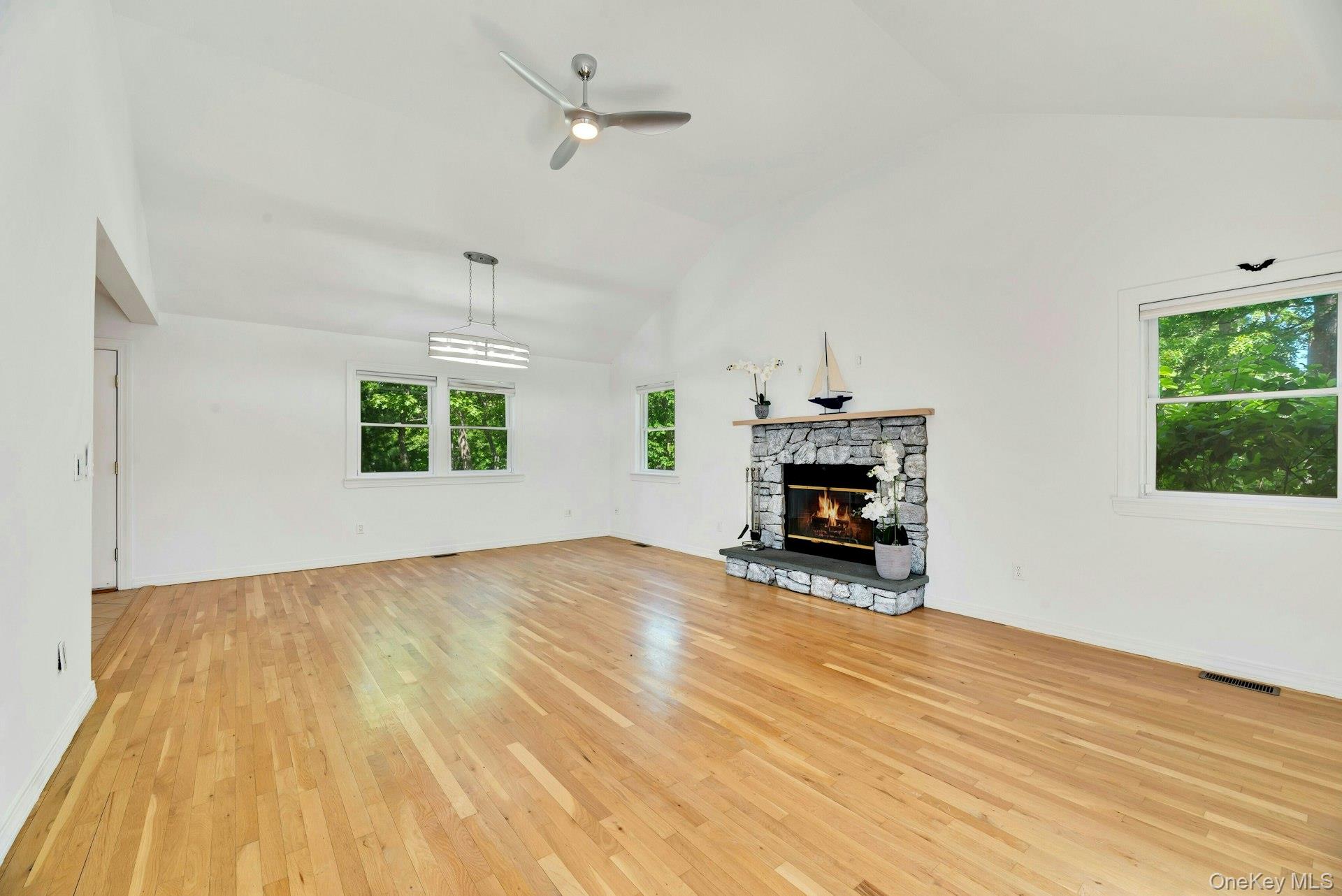 46 Sherwood Road Hampton Bays, NY 11946 - Photo 13 of 38