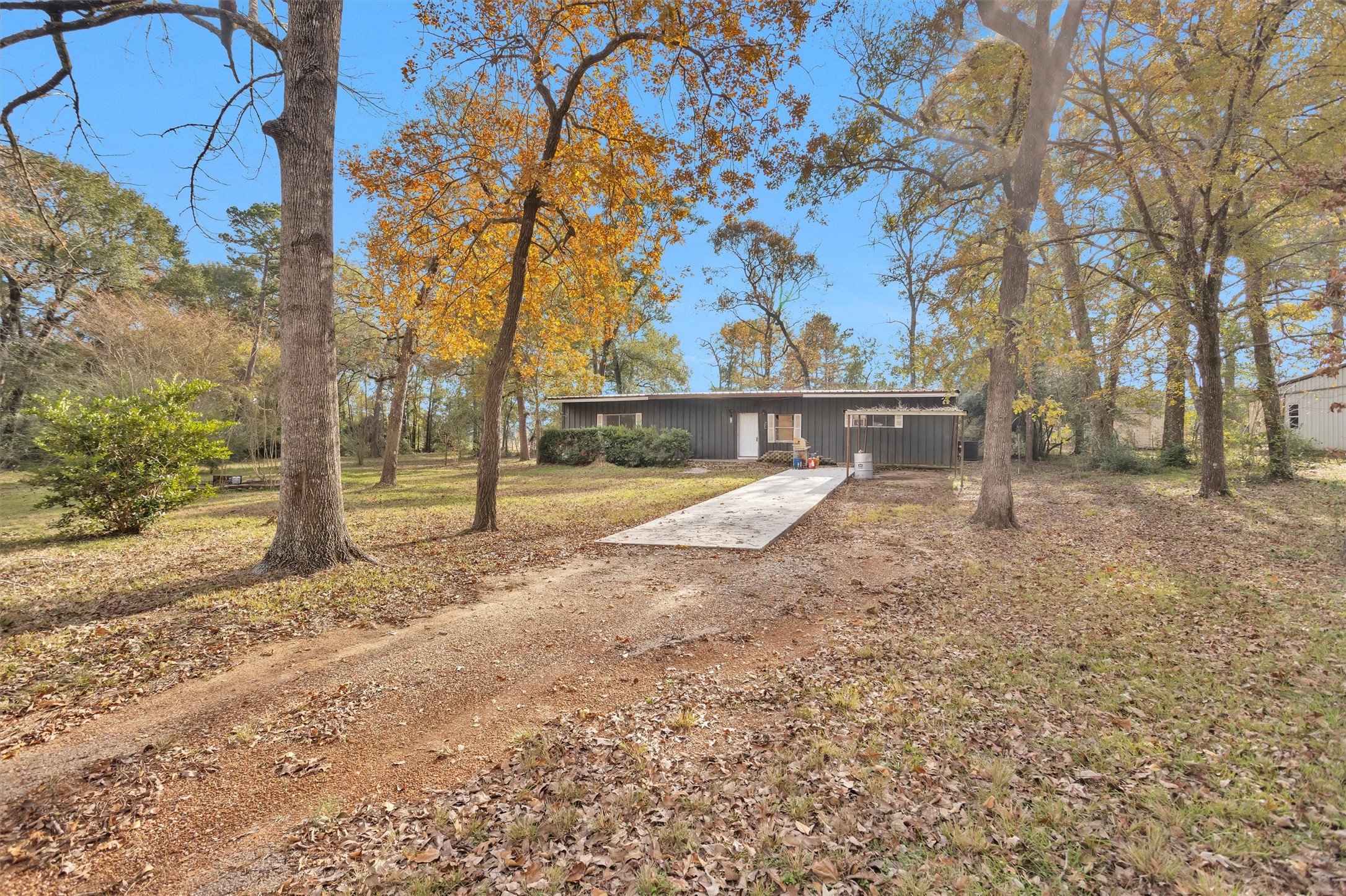 75 South Pavey Circle New Waverly, TX 77358 - Photo 4 of 21 a view of swimming pool with a yard