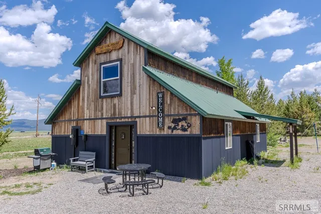 $889,000 | 4460 Sawtelle Circle, Island Park, ID 83429