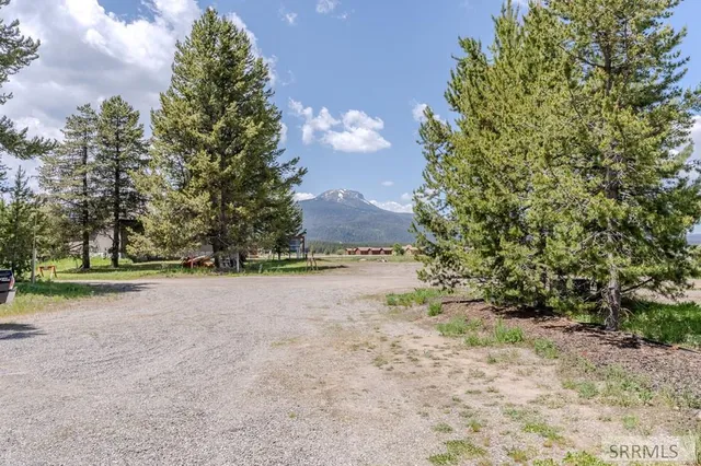 $889,000 | 4460 Sawtelle Circle, Island Park, ID 83429