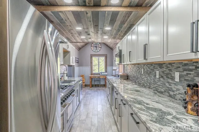 $889,000 | 4460 Sawtelle Circle, Island Park, ID 83429