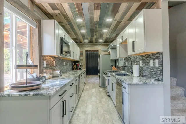 $889,000 | 4460 Sawtelle Circle, Island Park, ID 83429