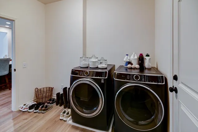 $835,000 | 517 Buss Road, Cottage Grove, WI 53527