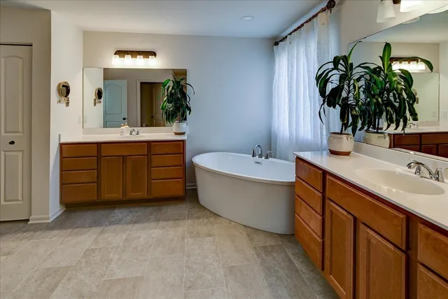 $835,000 | 517 Buss Road, Cottage Grove, WI 53527