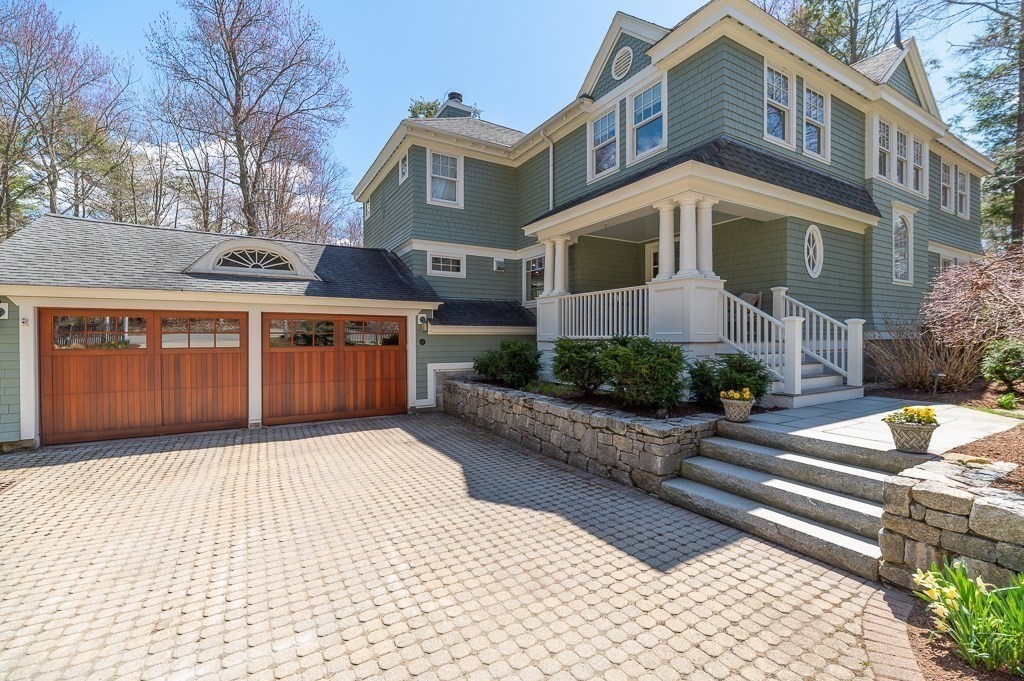 17 Loading Place Road Manchester, MA 01944 - Photo 3 of 40