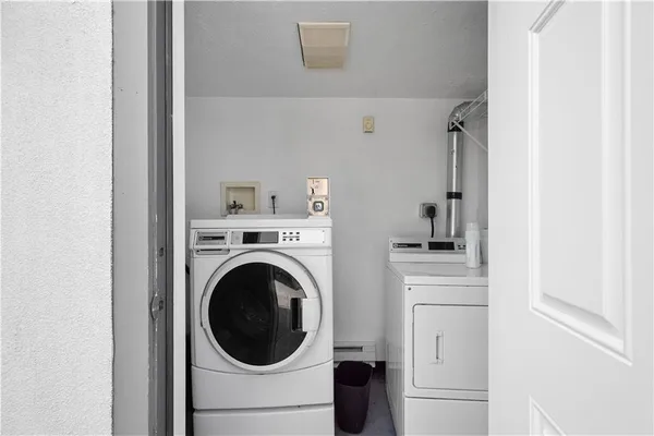 $1,800 | 5211 Wilkins Avenue, Unit 1, Pittsburgh, PA 15232