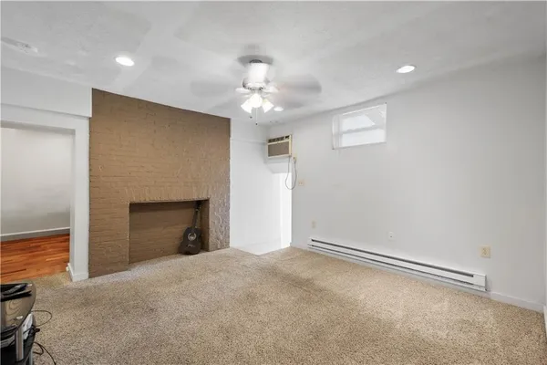 $1,800 | 5211 Wilkins Avenue, Unit 1, Pittsburgh, PA 15232