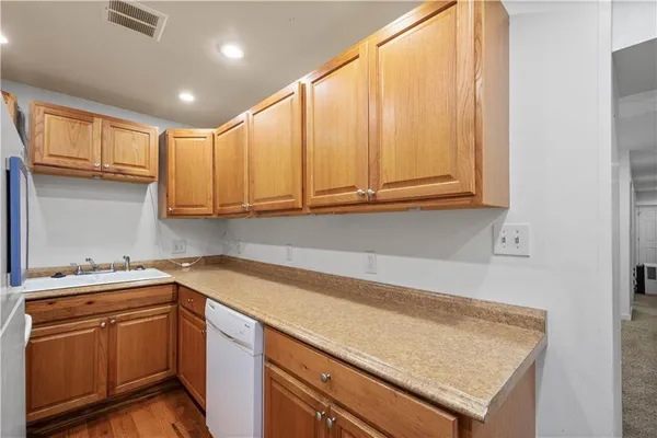 $1,800 | 5211 Wilkins Avenue, Unit 1, Pittsburgh, PA 15232