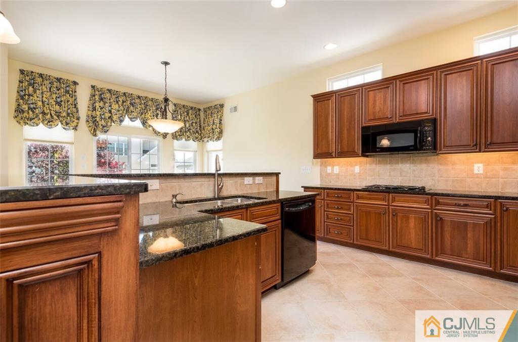 36 Tamarack Road Monroe Township, NJ 08831 - Photo 9 of 23 Gallery Image 9