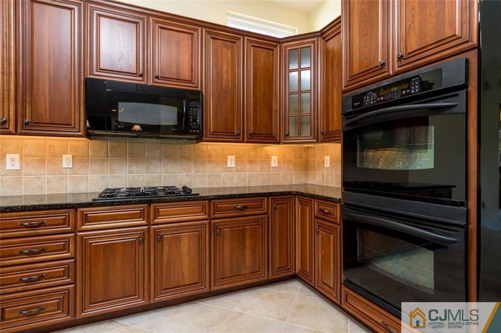 36 Tamarack Road Monroe Township, NJ 08831 - Photo 10 of 23 Gallery Image 10