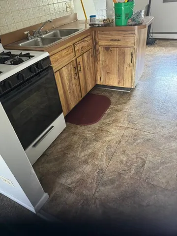 a view of utility room