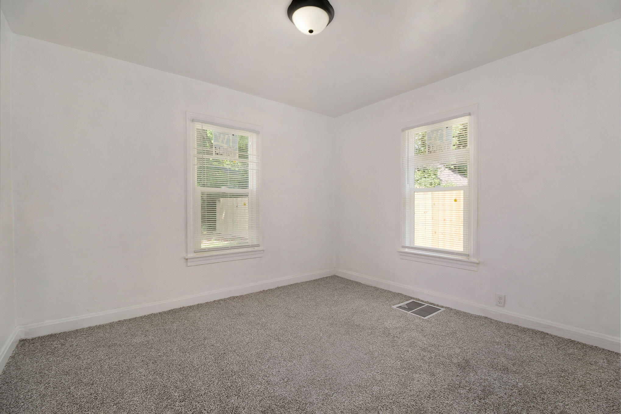 1205 Wayside Road Kalamazoo, MI 49048 - Photo 9 of 14 DSCF0190
