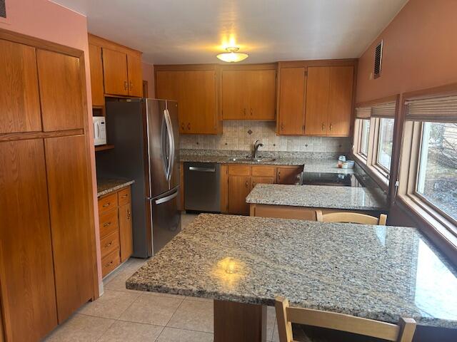 601 Kentucky Street Racine, WI 53405 - Photo 5 of 14 Kitchen