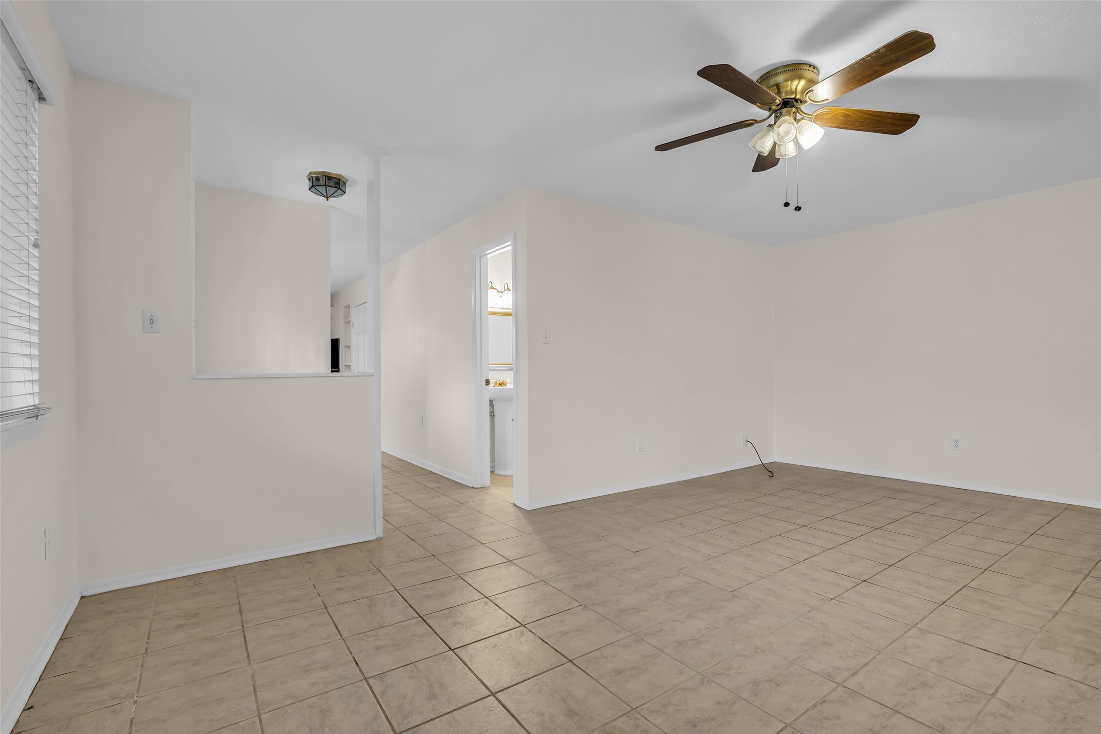 1447 Silverpines Road Houston, TX 77062 - Photo 10 of 17