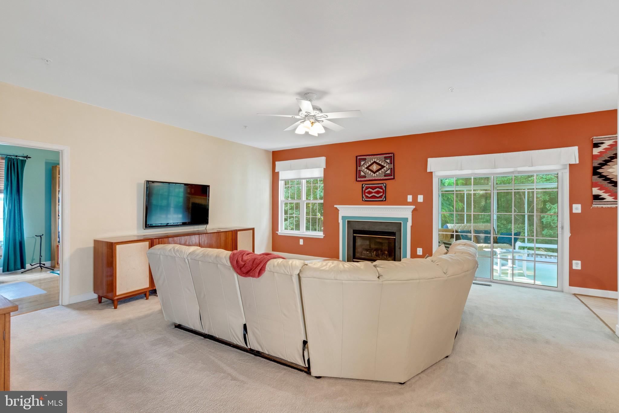 8807 Sumner Grove Drive Laurel, MD 20708 - Photo 8 of 52 Family room