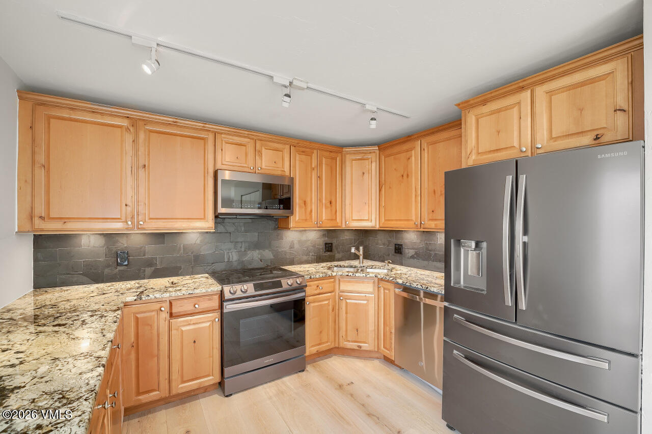 333 Beard Creek Road, Unit A106 Edwards, CO 81632 - Photo 6 of 13 333 Beard Creek Rd A-106 - MLS Sized - 0