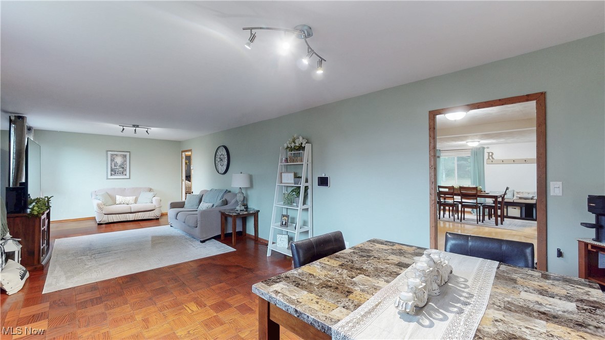 DINING AREA/LIVING AREA VIEW 2.