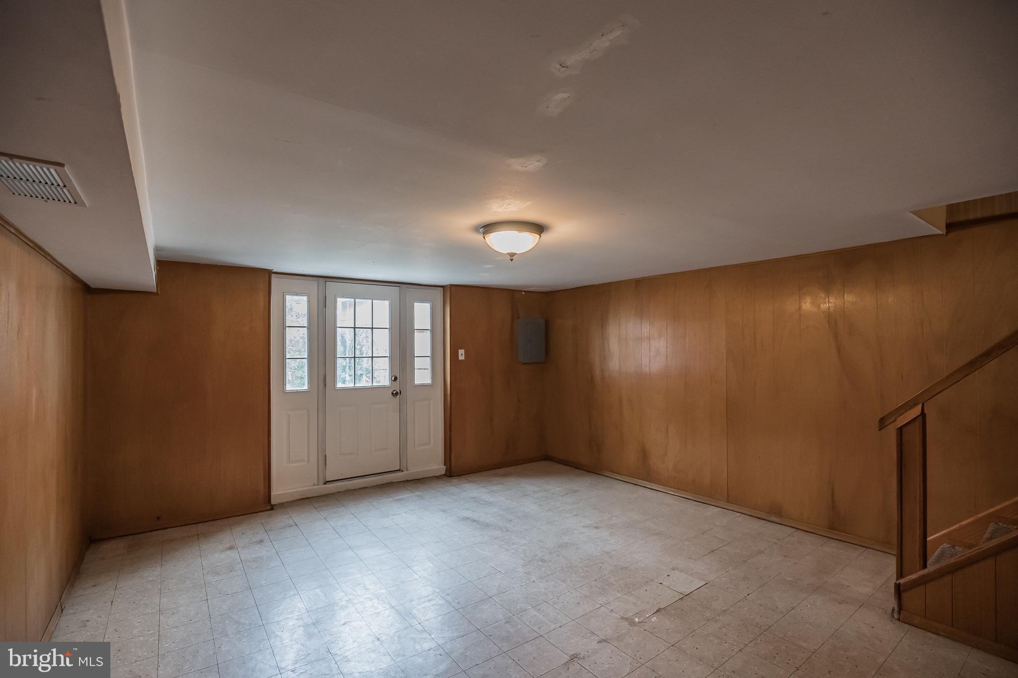 130 Ridgefield Road Philadelphia, PA 19154 - Photo 17 of 20 Finished Basement w/entry to the rear yard