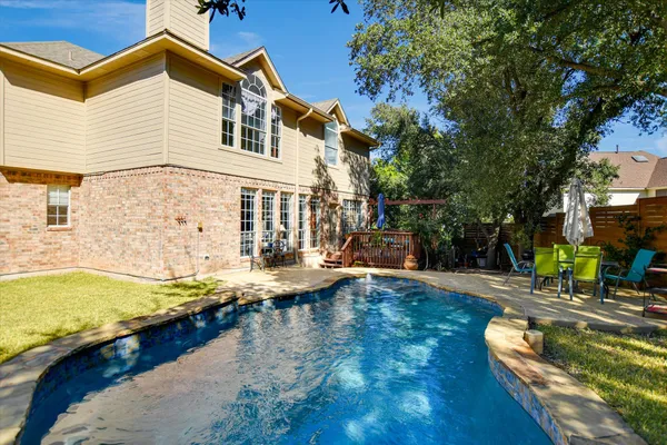$910,000 | 10305 Scull Creek Drive, Austin, TX 78730