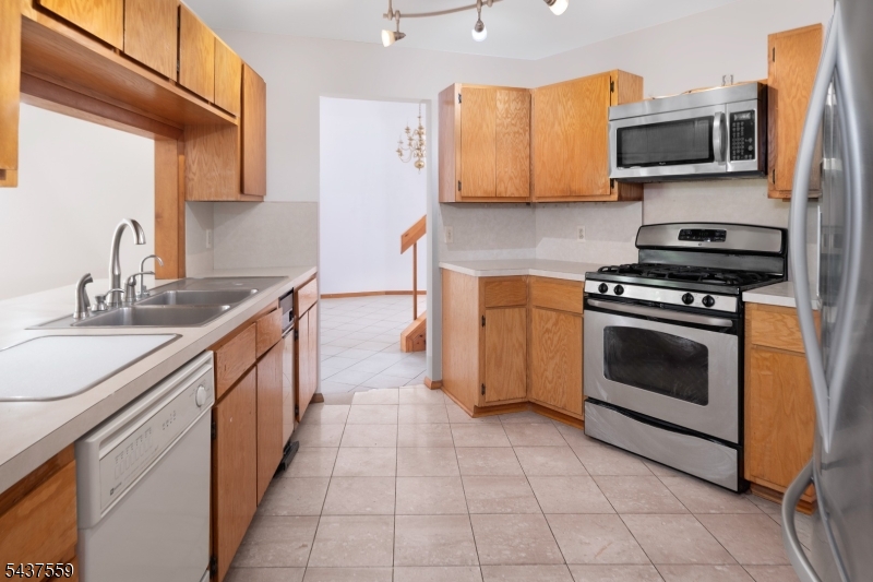 20 Sand Hill Road Flemington, NJ 08822 - Photo 12 of 32