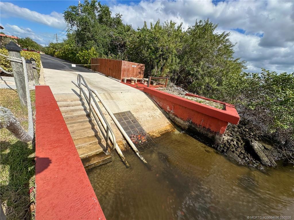 1917 Southwest Palm City Road, Unit G Stuart, FL 34994 - Photo 20 of 22