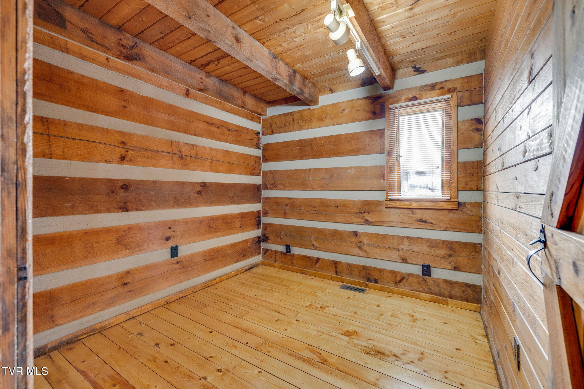 2390 West Allens Bridge Road, Unit 5 Greeneville, TN 37743 - Photo 11 of 26 010 (2)