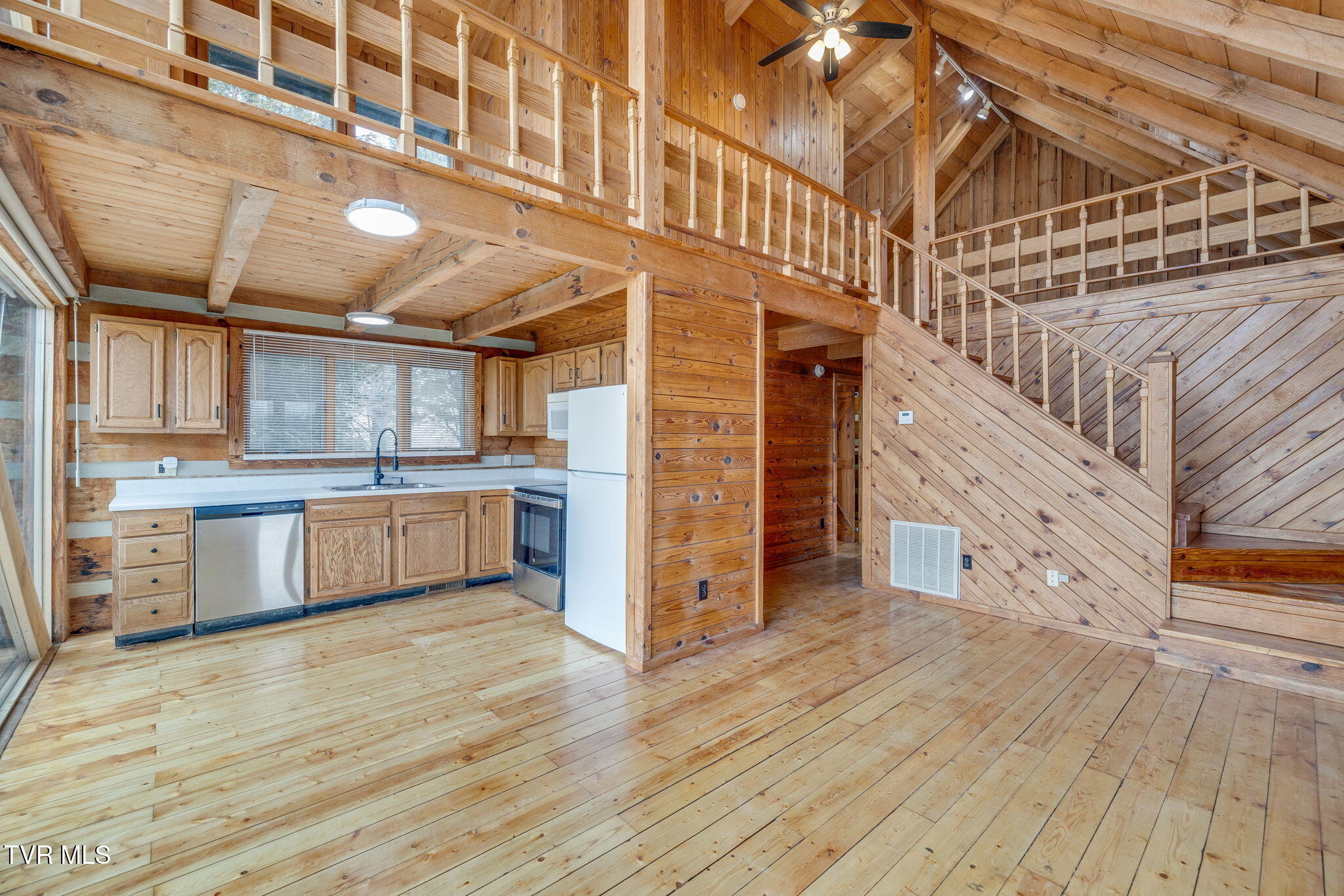 2390 West Allens Bridge Road, Unit 5 Greeneville, TN 37743 - Photo 5 of 26 004 (2)