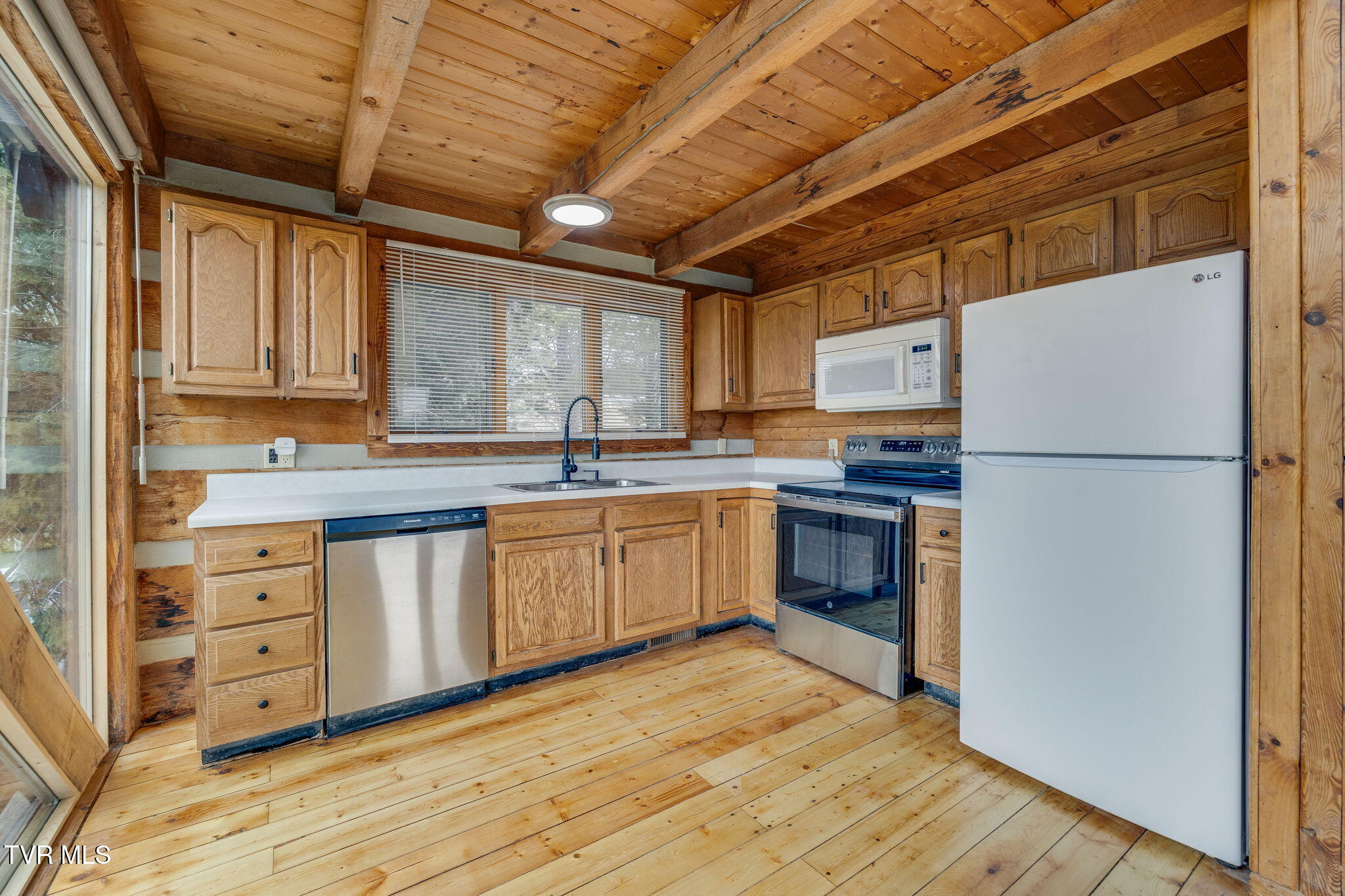 2390 West Allens Bridge Road, Unit 5 Greeneville, TN 37743 - Photo 7 of 26 006 (2)